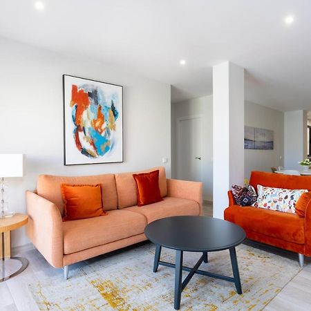 אל מדאנו New 140M2 Loft-Style Flat At Town Heart, 3 Beaches Close Casa Leon מראה חיצוני תמונה