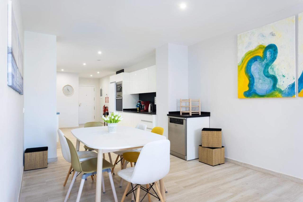 אל מדאנו New 140M2 Loft-Style Flat At Town Heart, 3 Beaches Close Casa Leon מראה חיצוני תמונה